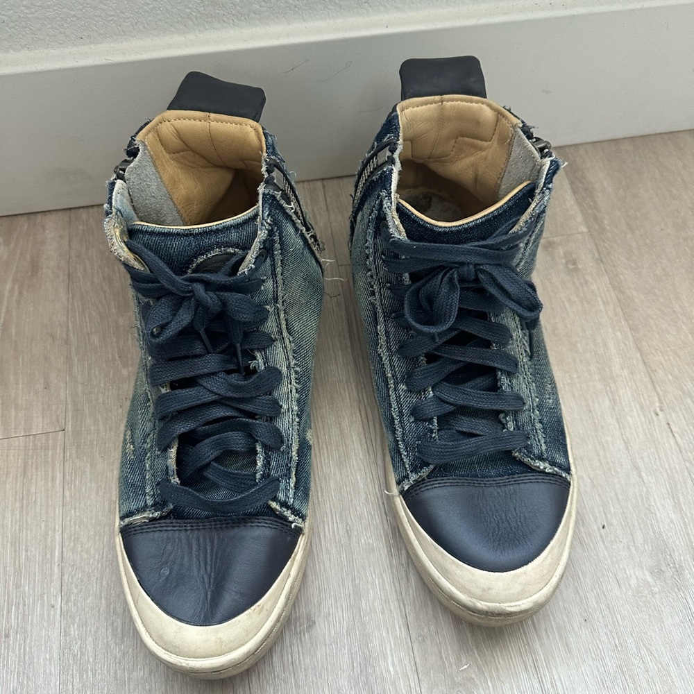 Diesel denim hi-sneakers boots style.